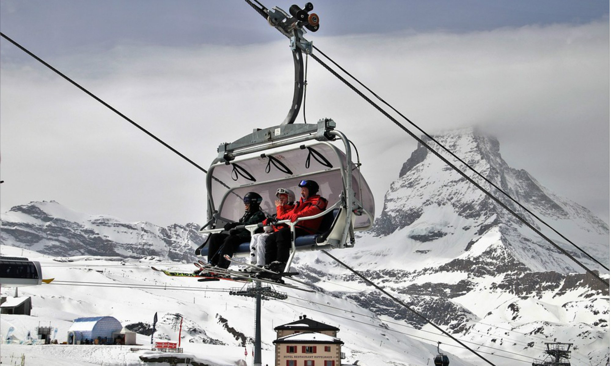 Learn to ski in the Alps: The 5 best ski resorts for beginners