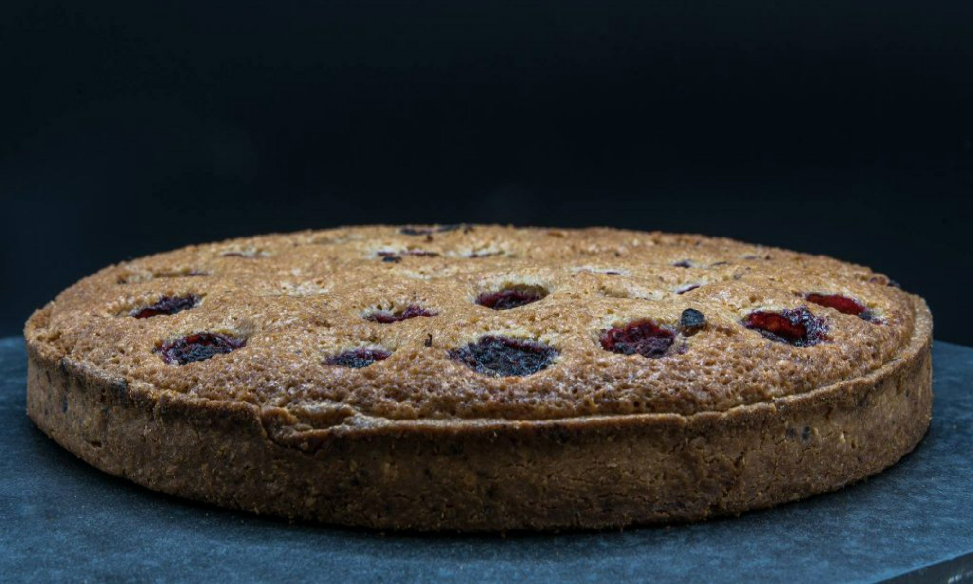 The Ancolie cake is a traditional raspberry-based cake.