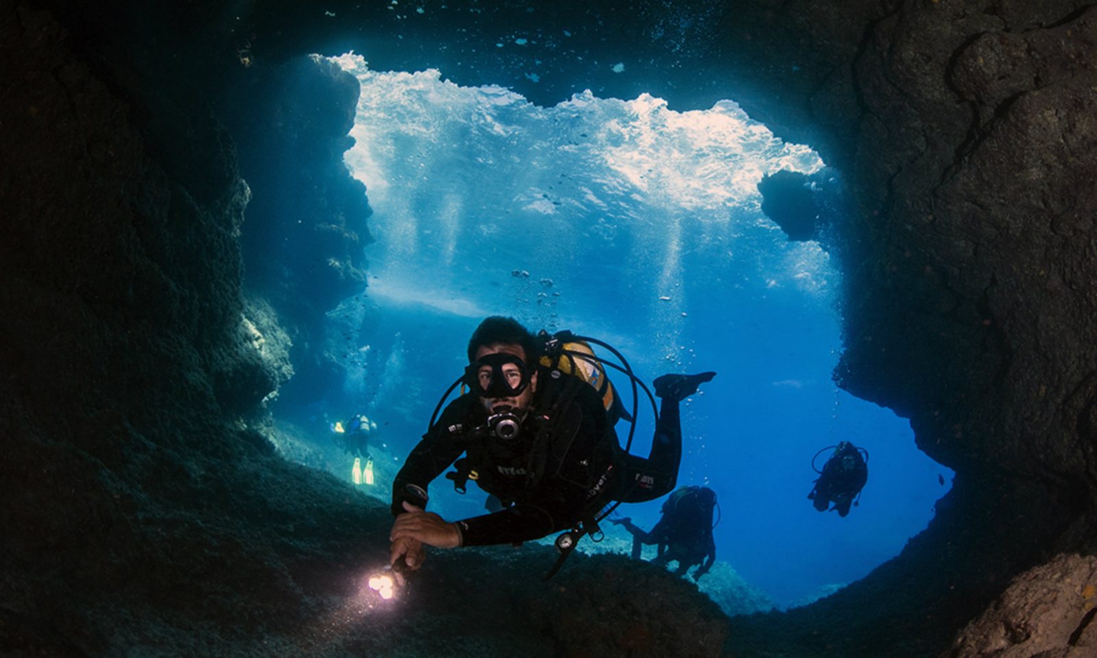 More than 50 diving centres in Malta. How to choose? - CheckYeti Blog