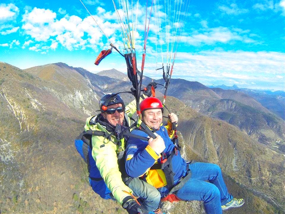 Le parapente dans le Verdon est une expérience inoubliable où vous pourrez profiter de vues à couper le souffle.