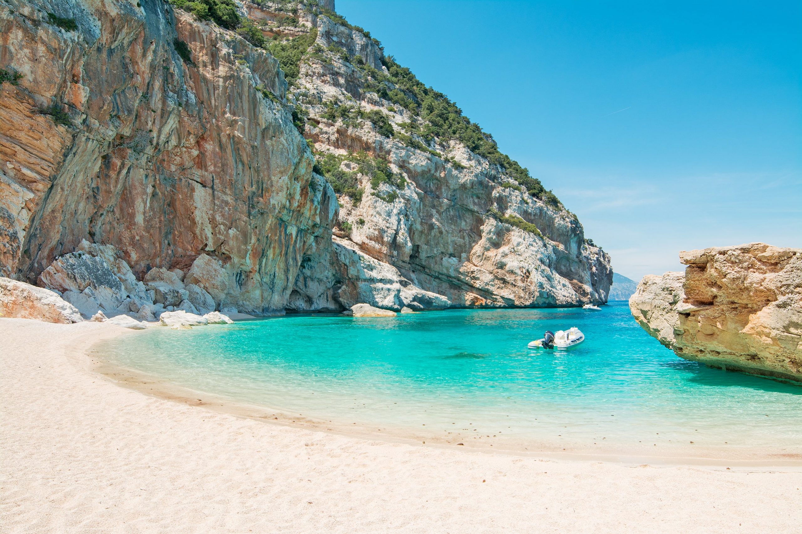 Красивые места пляжи. Пляж кала-Мариолу Италия. Италия остров Сардиния (Sardinia). Бухта Мариолу (Cala Mariolu), Баунеи, Орозеи, Сардиния. Cala Luna Сардиния Италия.