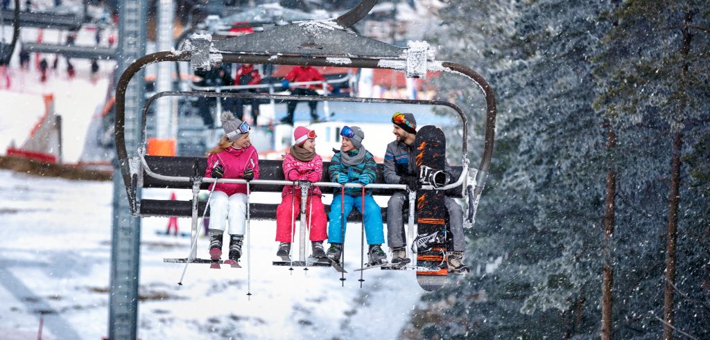 Apprendre à skier en France : 4 conseils pour vos vacances de ski en famille